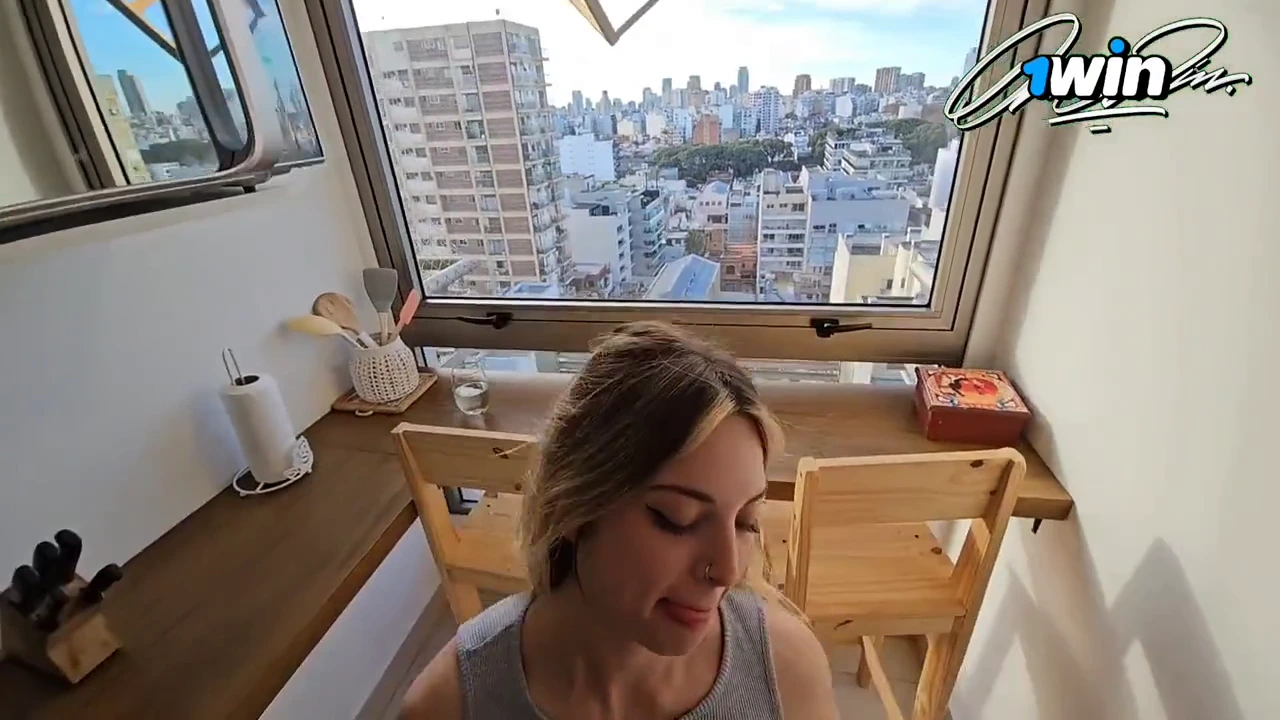 Beautiful blonde with a big ass seduces her new neighbor. porn video